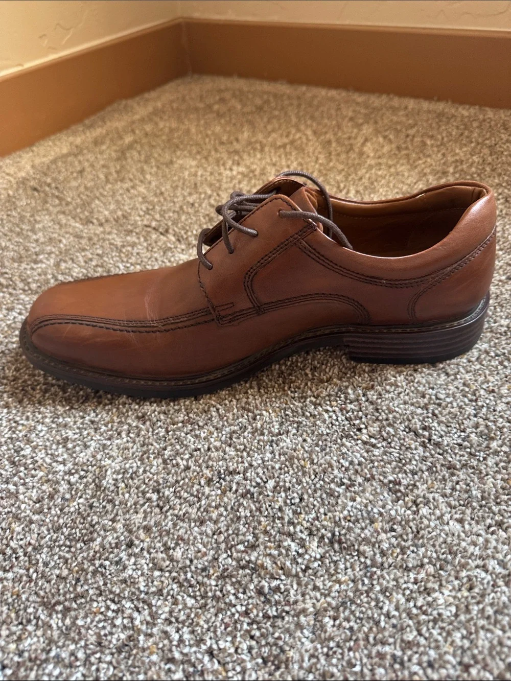 Men's Brown Leather Lace-Up Dress Shoes